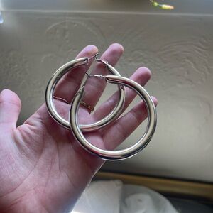 Elegant silver Hoop Earrings